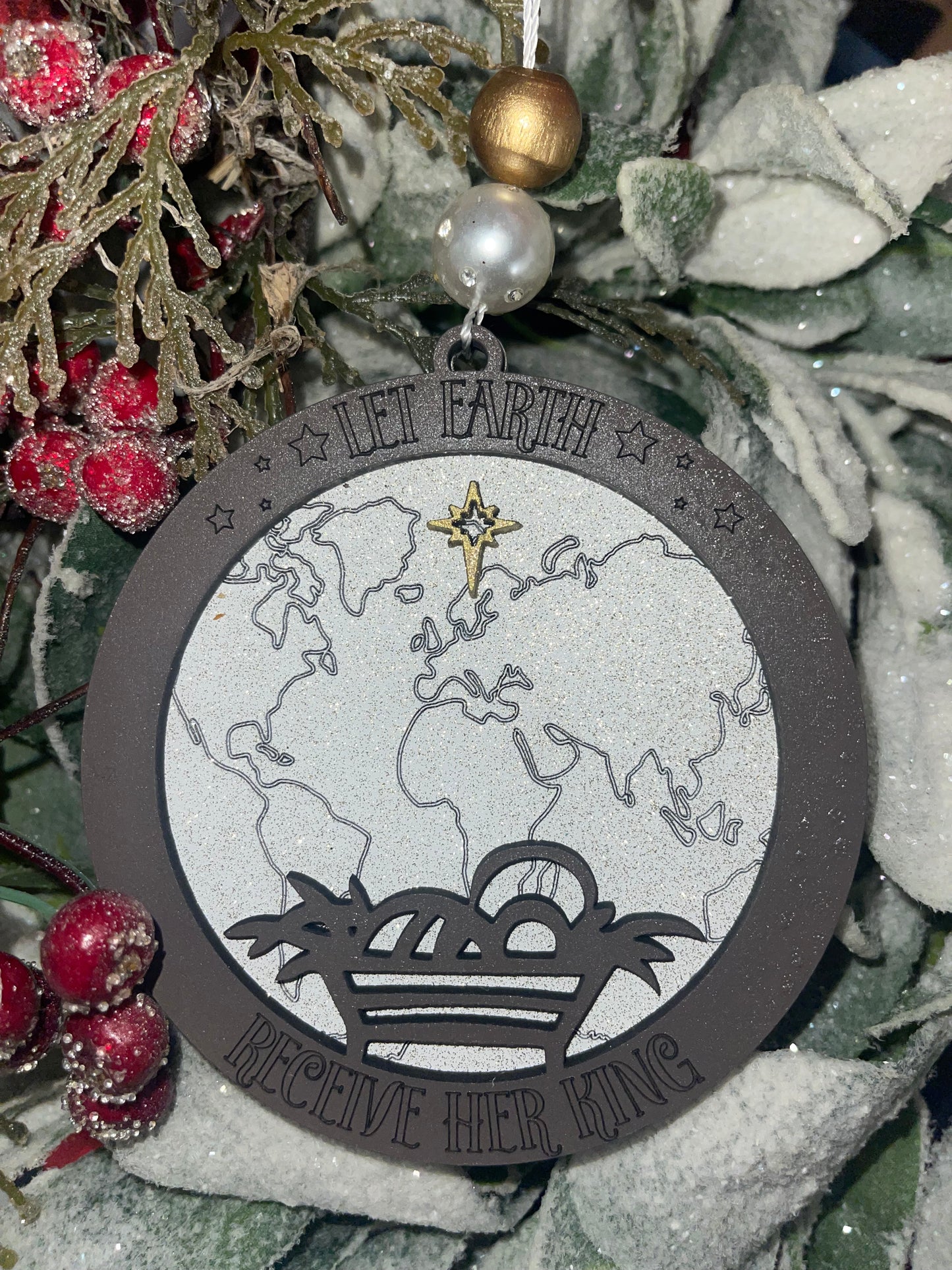 Let earth receive her King