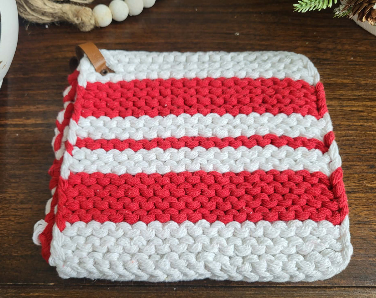 Red & Cream Hot Pads