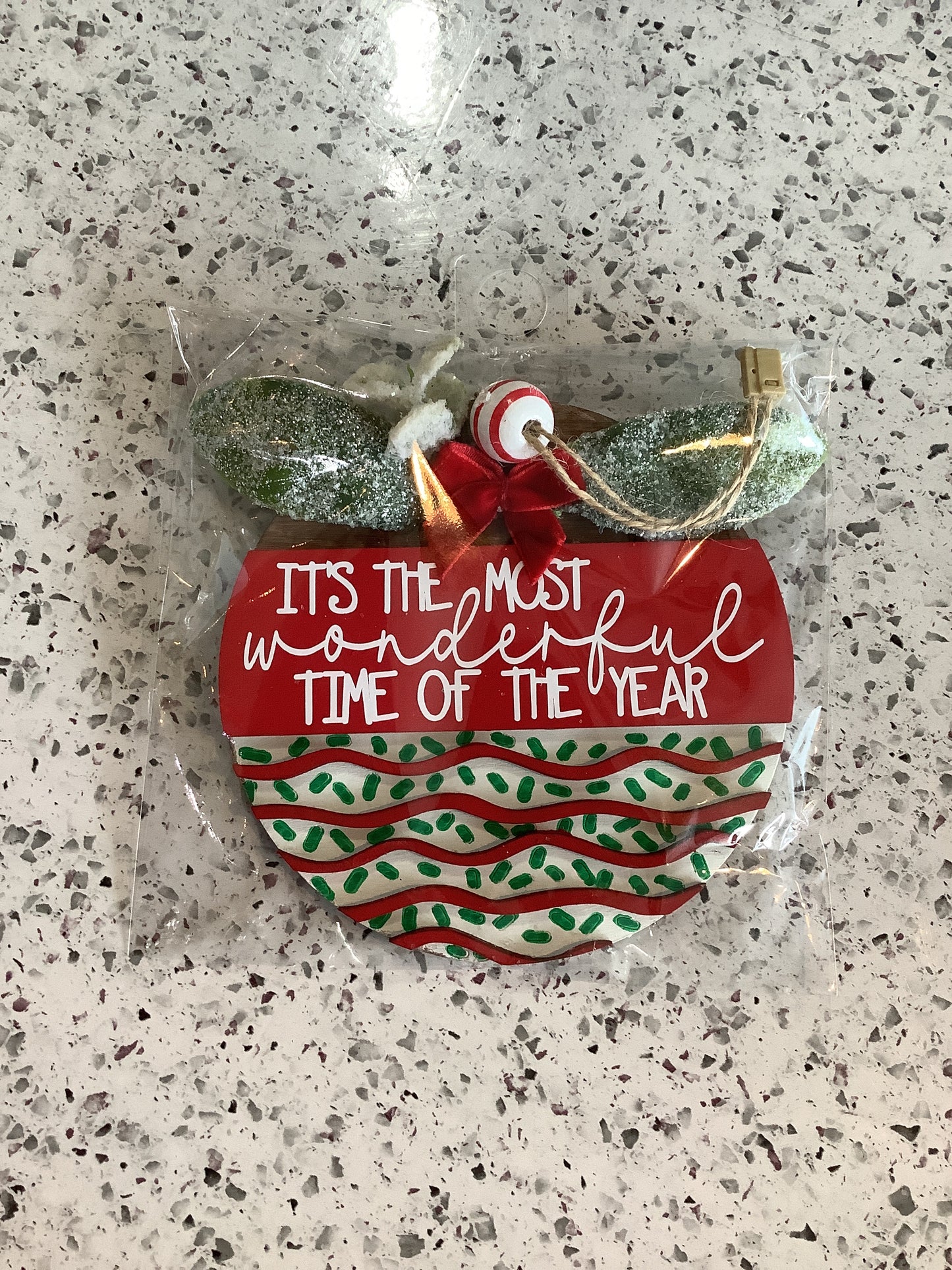 Wonderful Time Christmas Cake Orn.