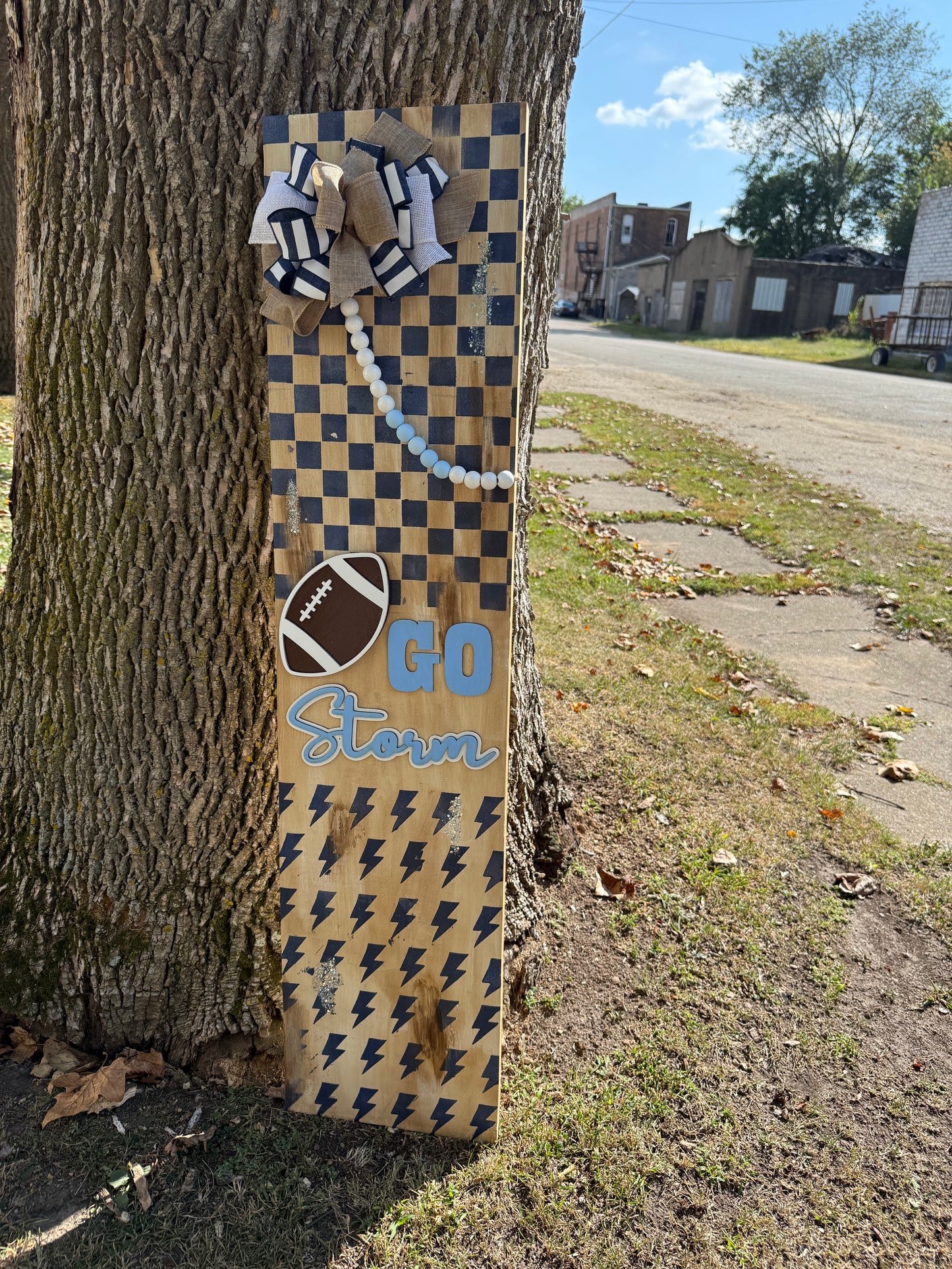 Bureau Valley Door Decor